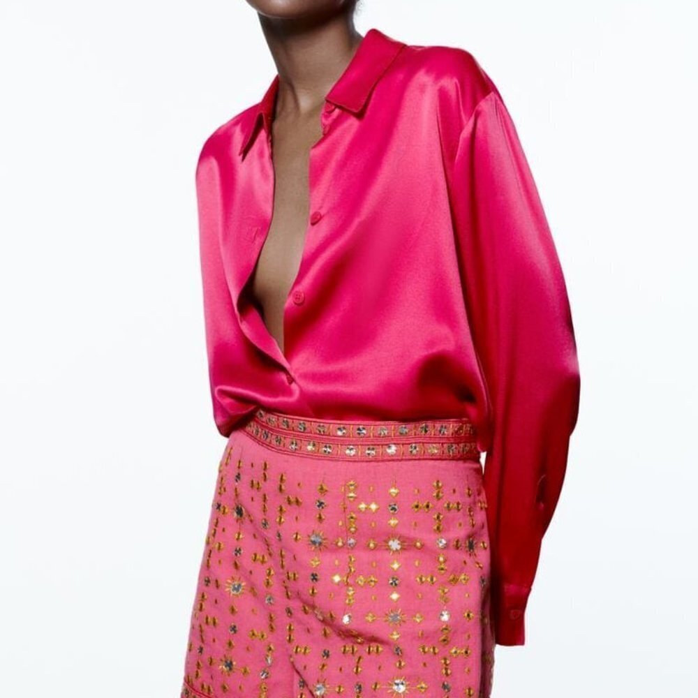 ZARA SHORTS WITH EMBROIDERY FUCHIA COLOR | 7521/254/630 Xs - Picture 4 of 14